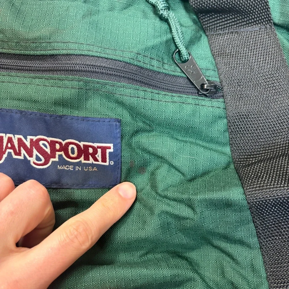 VTG Jansport Duffle Bag Made in USA Green Travel Luggage Weekender Nylon